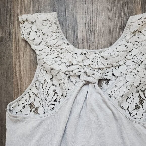 Rue 21 Deep V Lacey Tank Top - Picture 5 of 6